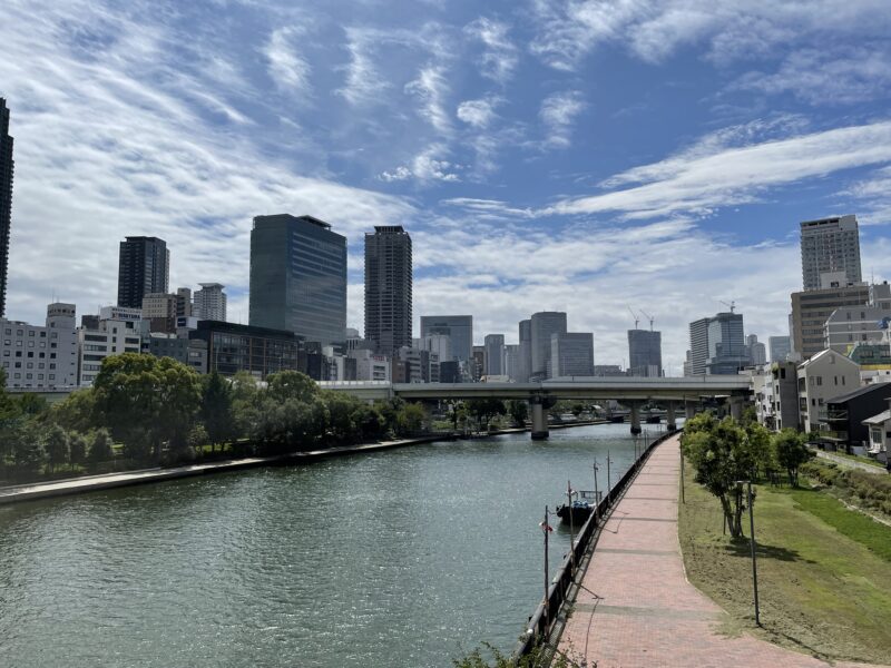 天神橋から見る中之島付近